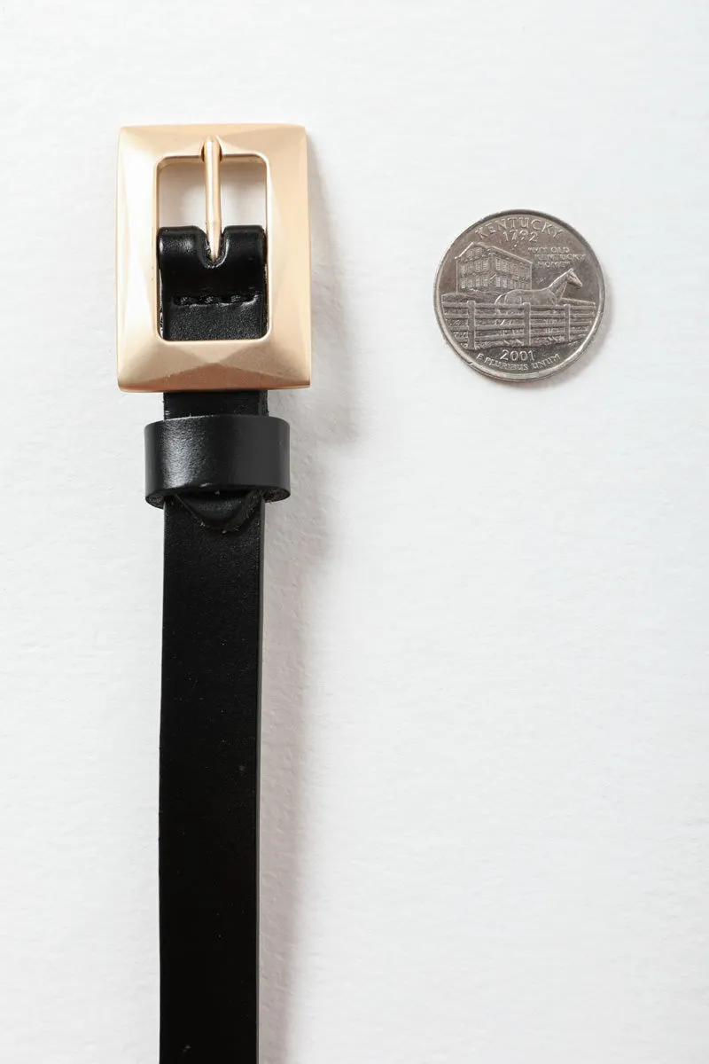 Gold Buckle Skinny Belt – Chic and Elegant
