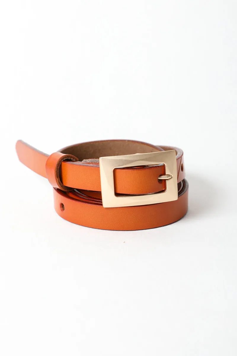 Gold Buckle Skinny Belt – Chic and Elegant