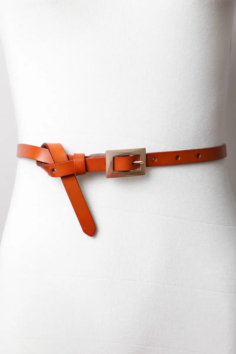 Gold Buckle Skinny Belt – Chic and Elegant