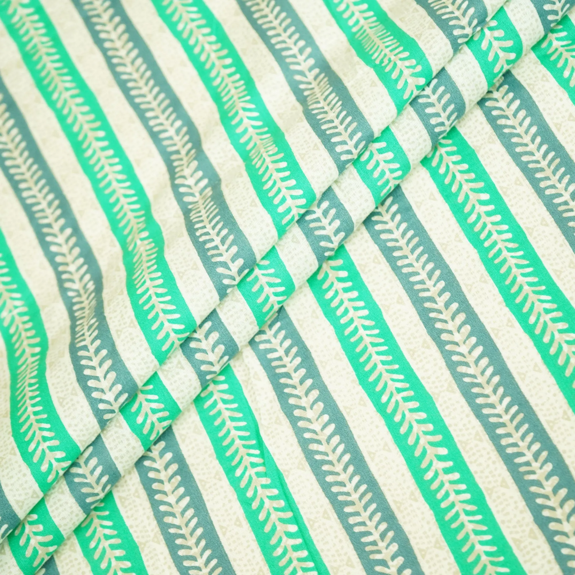 Green Abstract Print Cotton Fabric HP-24251