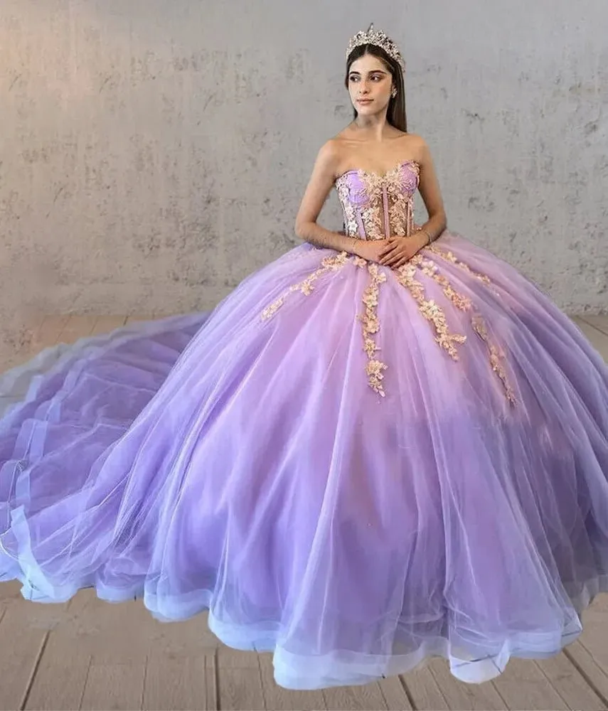 Lilac Sweetheart Sleeveless Quinceanera Dresses with Appliques